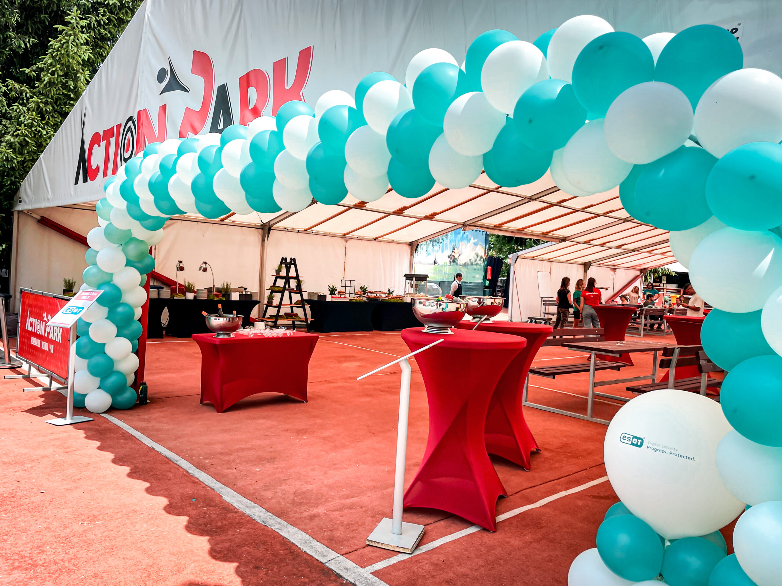 Teambuilding, který se promítne do výkonu zaměstnanců. Action Park Praha ukazuje, jak na to